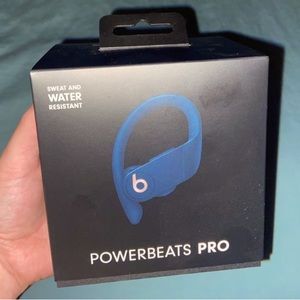 Blue Powerbeats Pro never Used